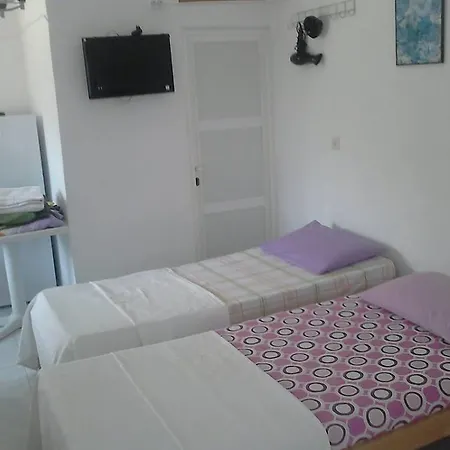 Apart Otel Avsa Cinar Apart Türkeli